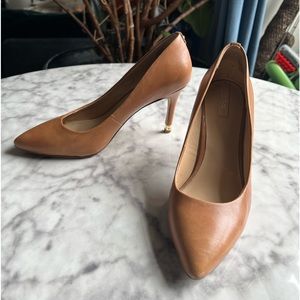 Aldo, Brown/Tan Leather Office/Work Heels with gold detailing, US6.5